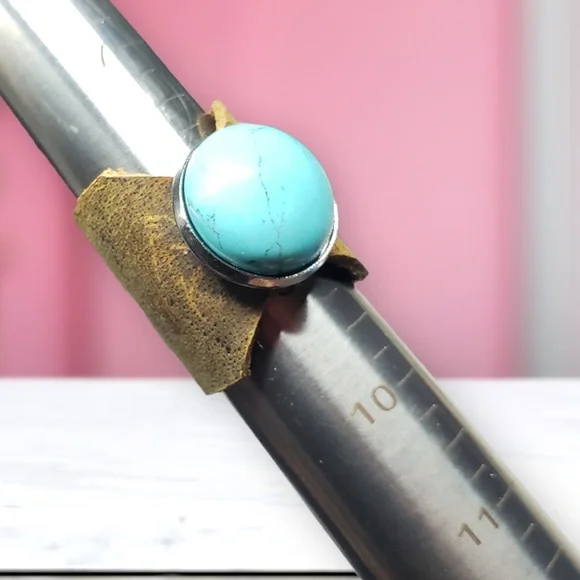 Handmade Leather Gemstone ring Size 9 - Picture 4 of 5